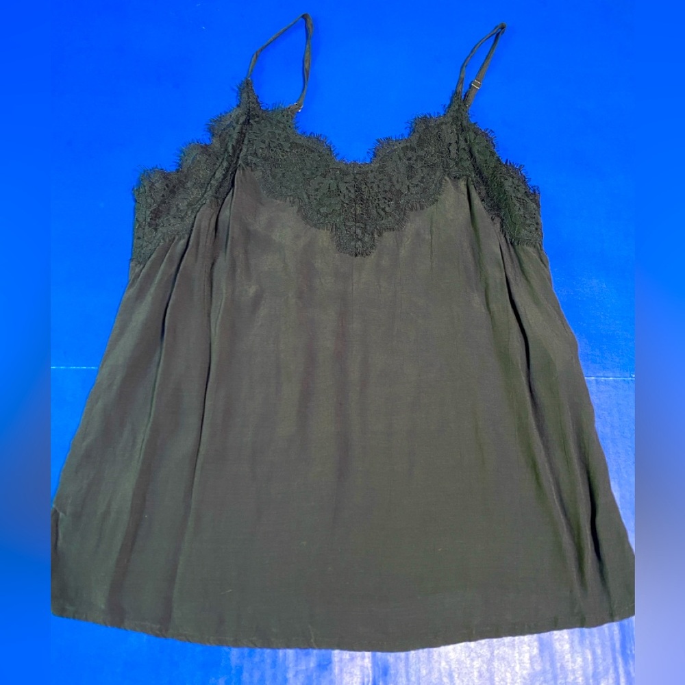 Abercrombie & Fitch NWOT Dark Navy Lace Camisole Adjustable Straps Size XS